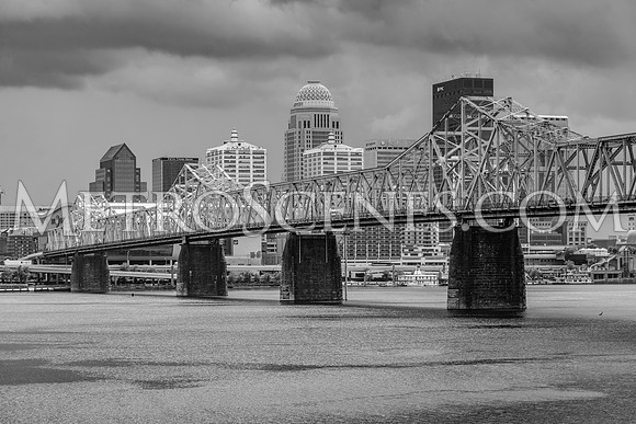 Louisville Skyline Black and white